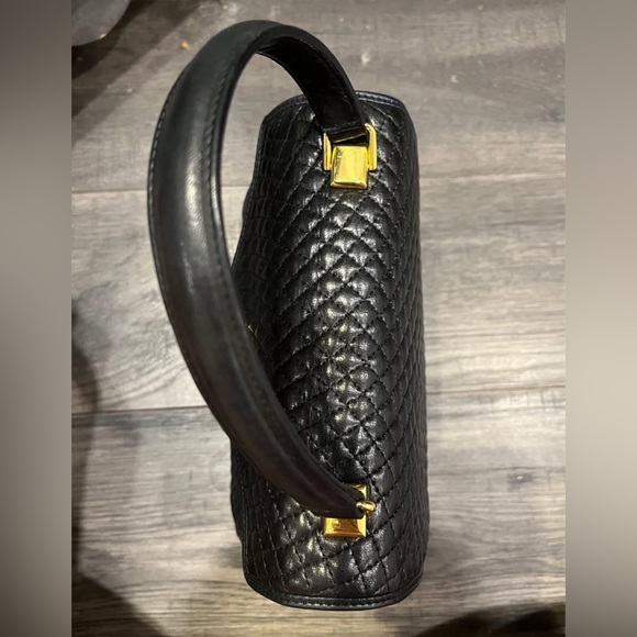 🖤 100% AUTHENTIC VINTAGE BALLY QUILTED LAMB LEATHER BAG 🖤 - Picture 5 of 7